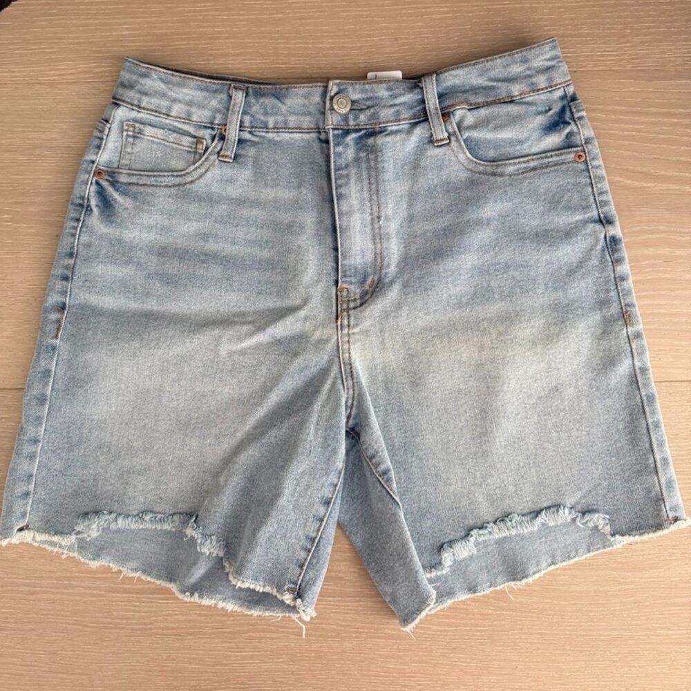 NWOT Vanilla Star Denim Cutoff Short with Raw Hem Size 30/Junior 11